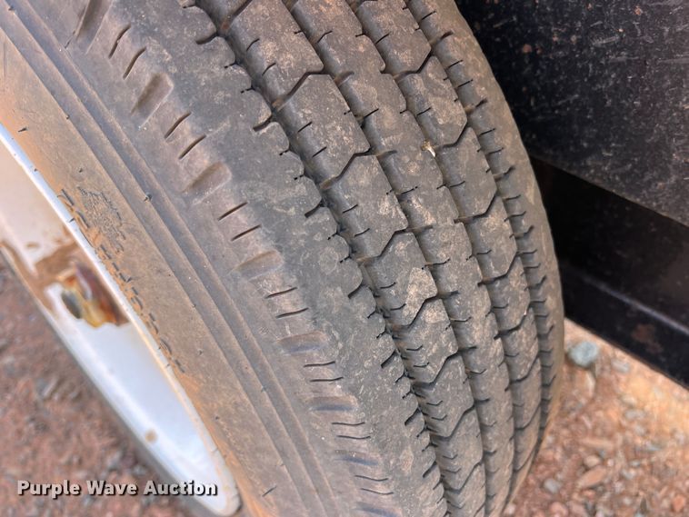 image for item DR5684 CrustBuster 90926700  seed tender