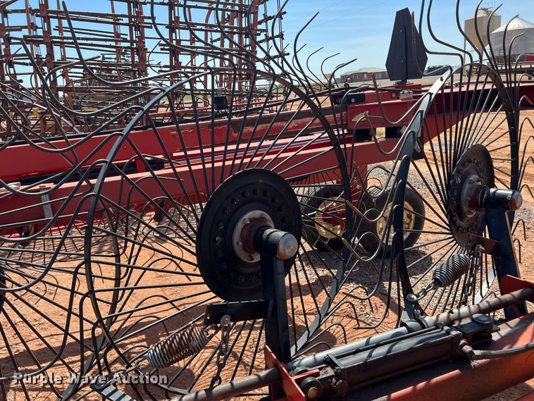 image for item DR5686 H&S BF1660  hay rake