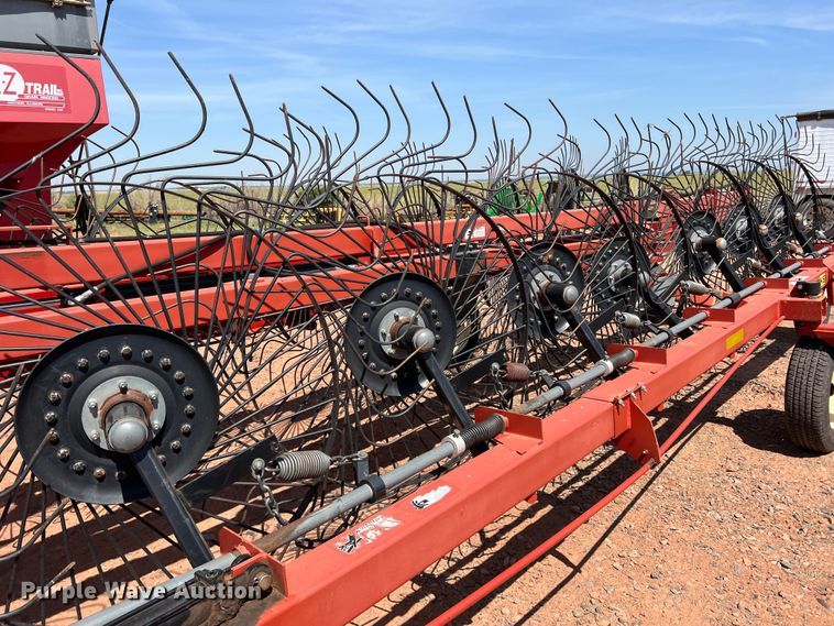 image for item DR5686 H&S BF1660  hay rake