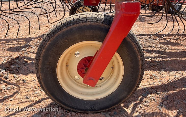 image for item DR5686 H&S BF1660  hay rake