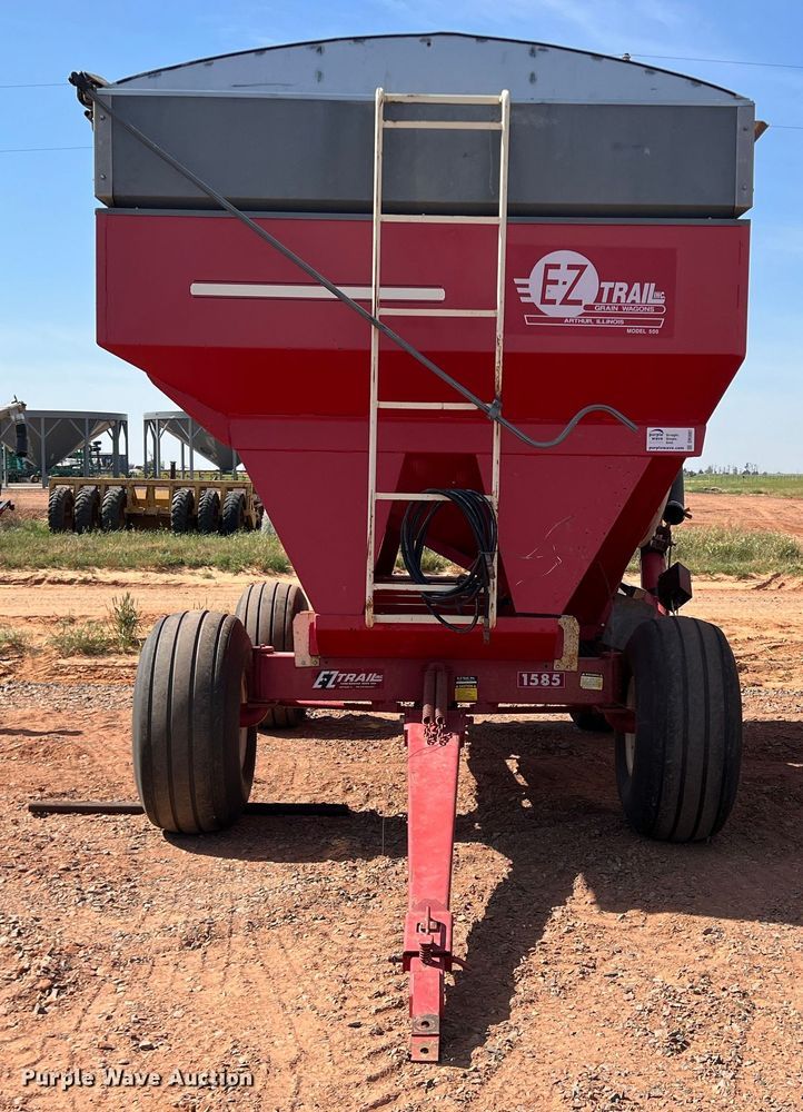 image for item DR5687 E-Z Trail 1585  gravity wagon