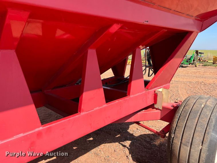 image for item DR5687 E-Z Trail 1585  gravity wagon