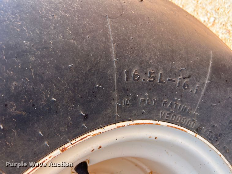 image for item DR5687 E-Z Trail 1585  gravity wagon