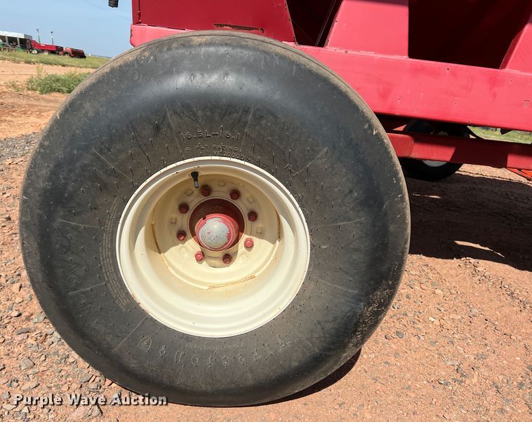 image for item DR5687 E-Z Trail 1585  gravity wagon