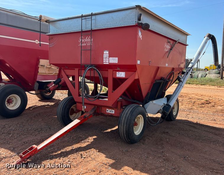 image for item DR5688 Ficklin 435  gravity wagon