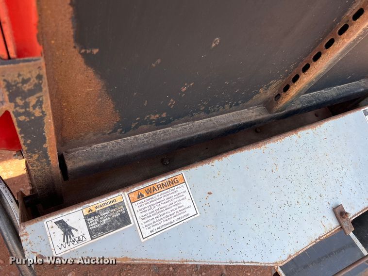 image for item DR5688 Ficklin 435  gravity wagon