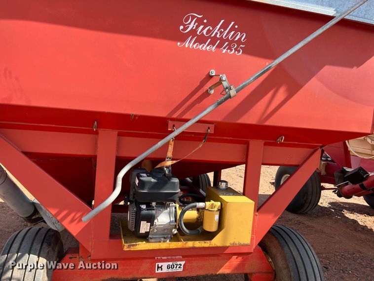 image for item DR5688 Ficklin 435  gravity wagon