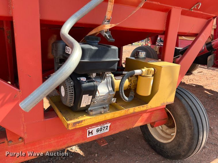 image for item DR5688 Ficklin 435  gravity wagon