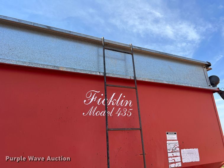 image for item DR5688 Ficklin 435  gravity wagon