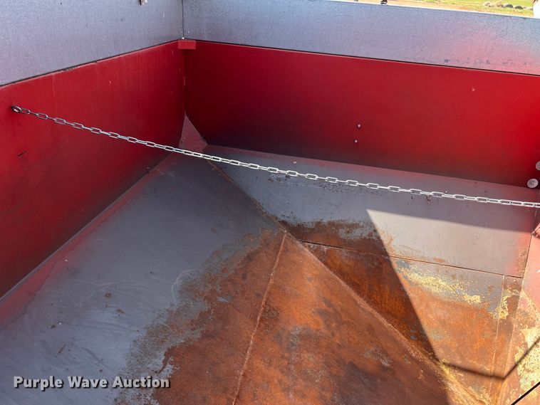 image for item DR5688 Ficklin 435  gravity wagon