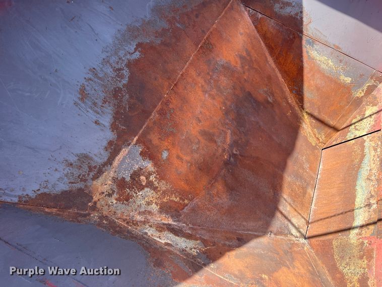 image for item DR5688 Ficklin 435  gravity wagon