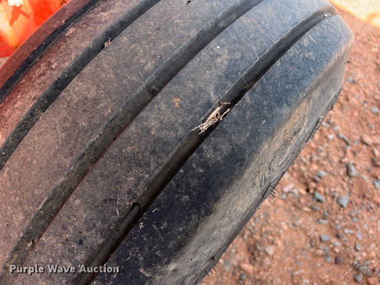 image for item DR5688 Ficklin 435  gravity wagon