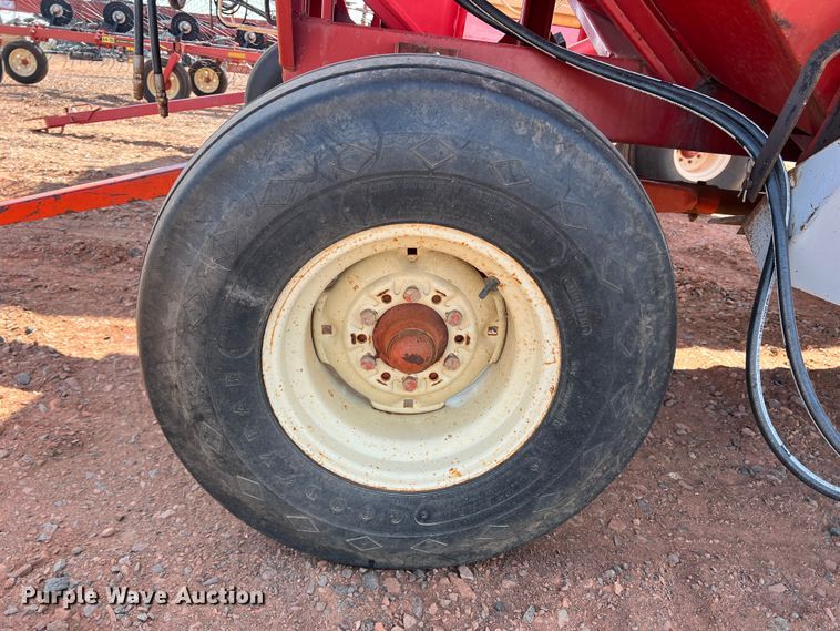 image for item DR5688 Ficklin 435  gravity wagon