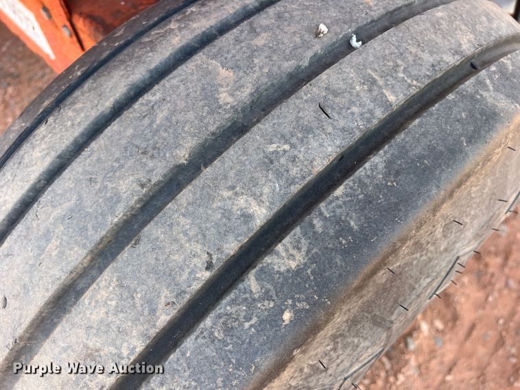 image for item DR5688 Ficklin 435  gravity wagon