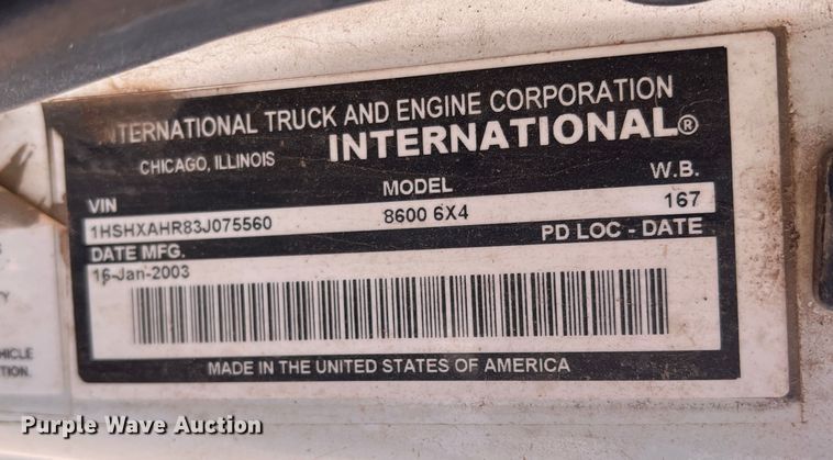 image for item DR5689 2003 International 8600  semi truck