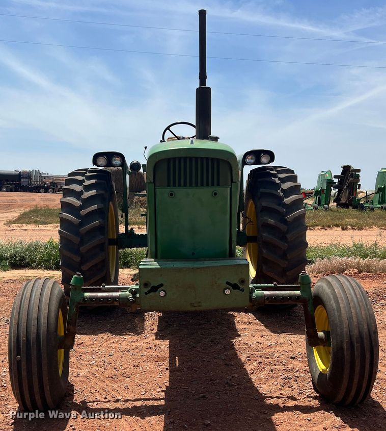 image for item DR5690 1969 John Deere 4020  tractor