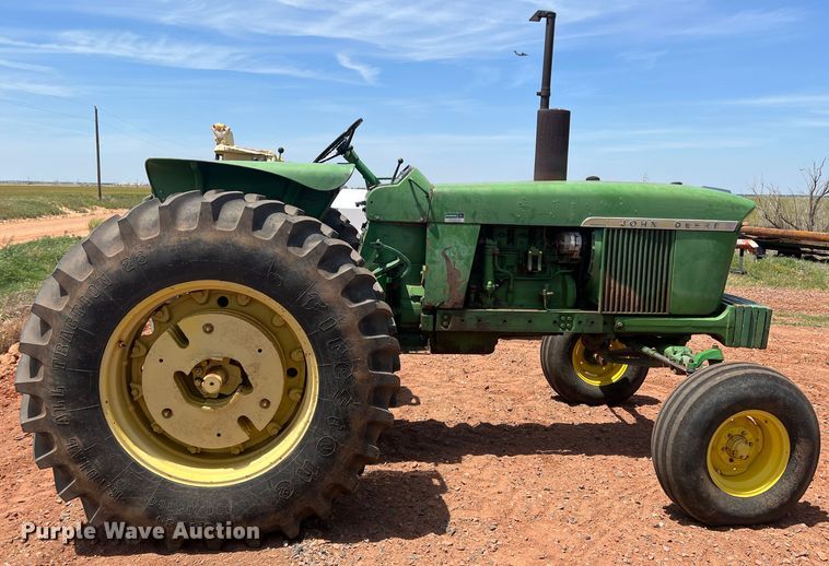 image for item DR5690 1969 John Deere 4020  tractor