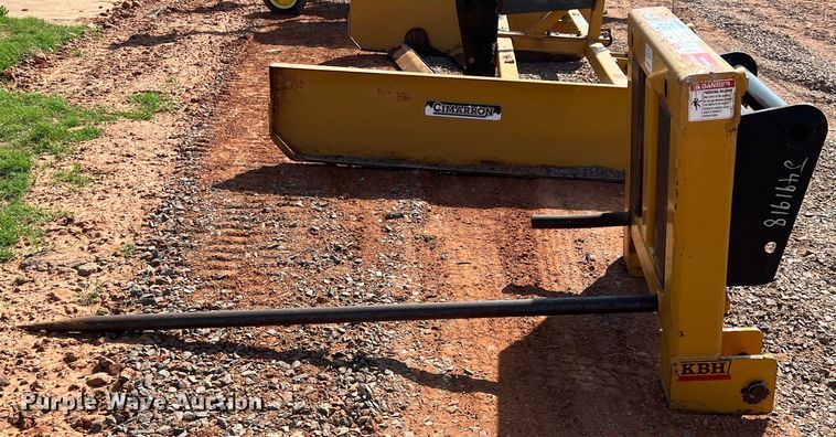 image for item DR5691 KBH  bale spear