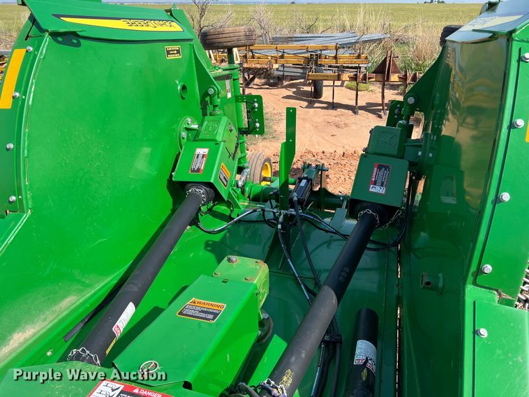 image for item DR5693 2020 John Deere E12  batwing rotary mower