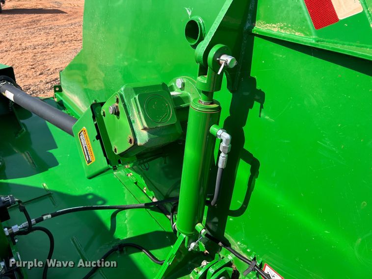 image for item DR5693 2020 John Deere E12  batwing rotary mower