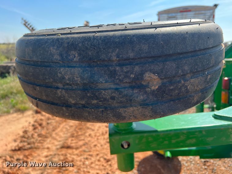 image for item DR5693 2020 John Deere E12  batwing rotary mower