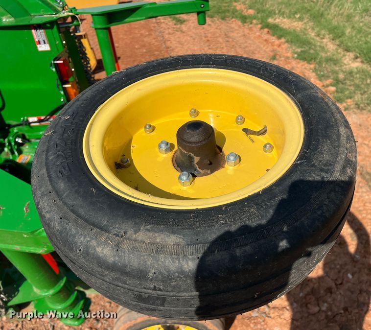 image for item DR5693 2020 John Deere E12  batwing rotary mower