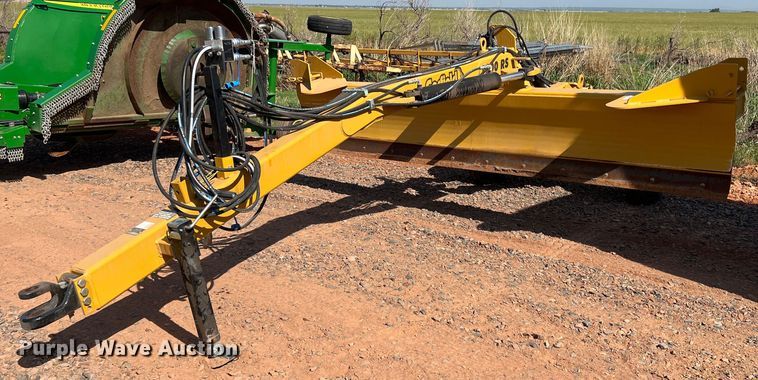 image for item DR5694 Garfield GGB1200RS  grader