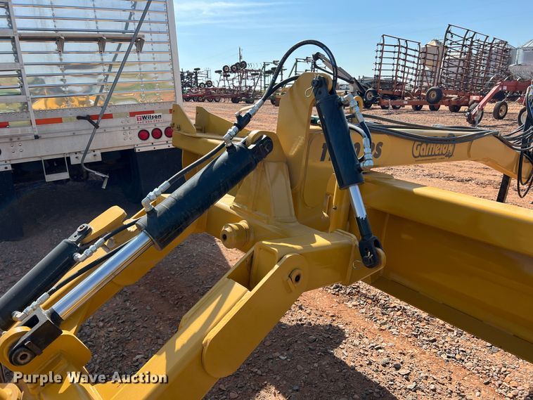 image for item DR5694 Garfield GGB1200RS  grader