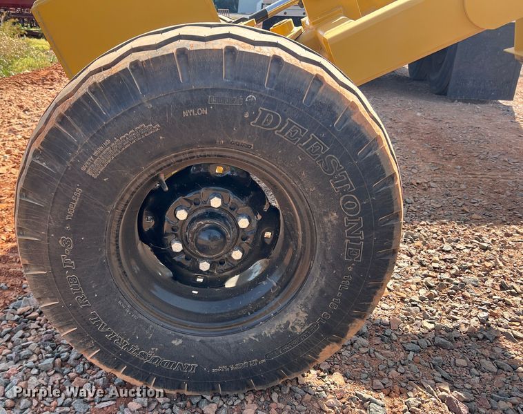 image for item DR5694 Garfield GGB1200RS  grader