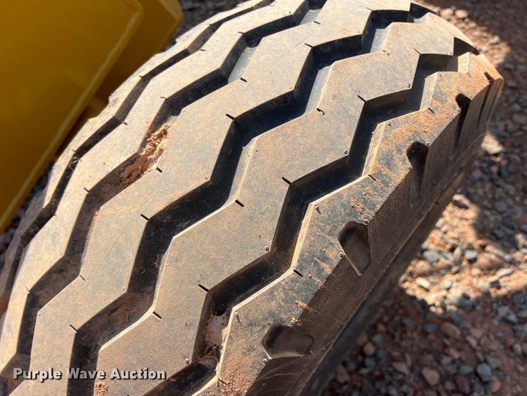 image for item DR5694 Garfield GGB1200RS  grader