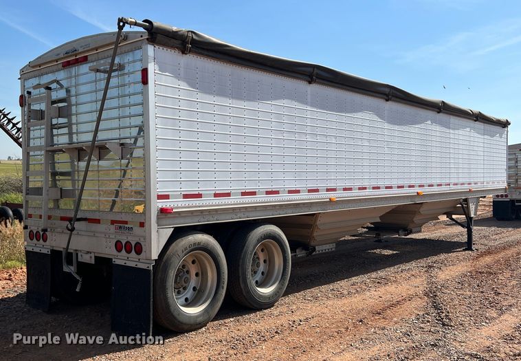 image for item DR5695 2000 Wilson DWH-400  grain trailer