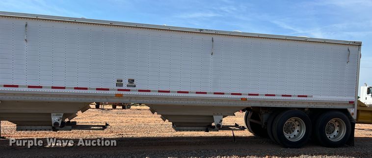image for item DR5695 2000 Wilson DWH-400  grain trailer