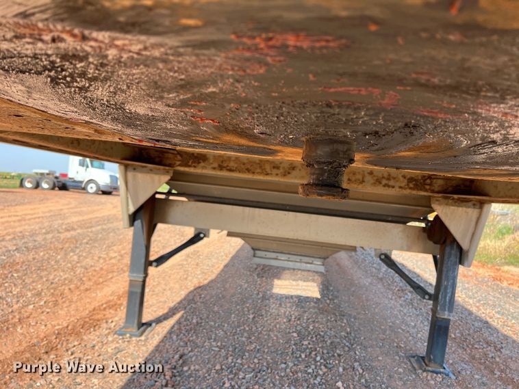 image for item DR5695 2000 Wilson DWH-400  grain trailer