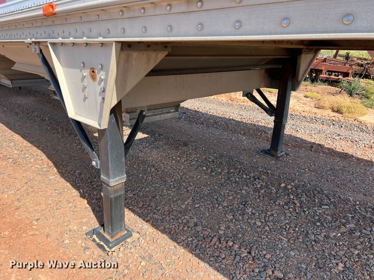image for item DR5695 2000 Wilson DWH-400  grain trailer