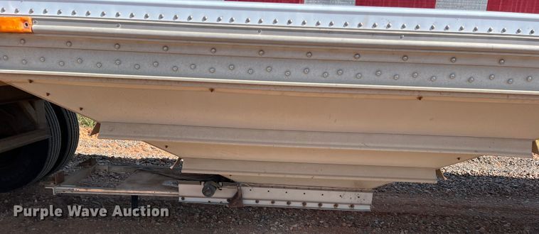 image for item DR5695 2000 Wilson DWH-400  grain trailer