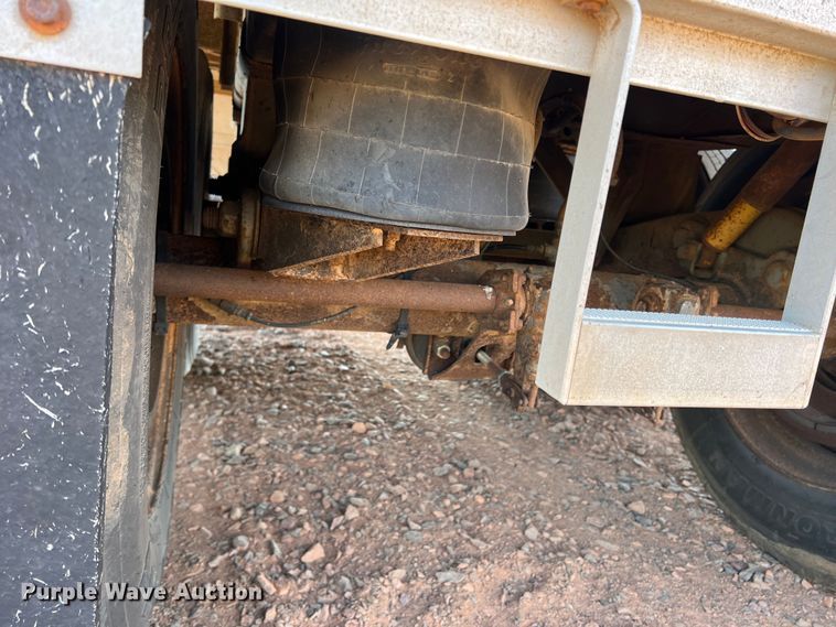 image for item DR5695 2000 Wilson DWH-400  grain trailer