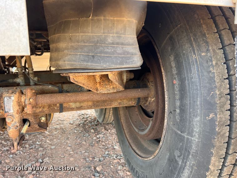 image for item DR5695 2000 Wilson DWH-400  grain trailer