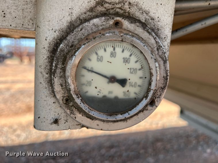 image for item DR5695 2000 Wilson DWH-400  grain trailer