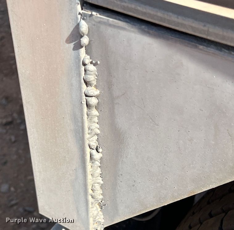 image for item DR5695 2000 Wilson DWH-400  grain trailer