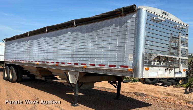 image for item DR5696 1997 Wilson DWH-400B  grain trailer