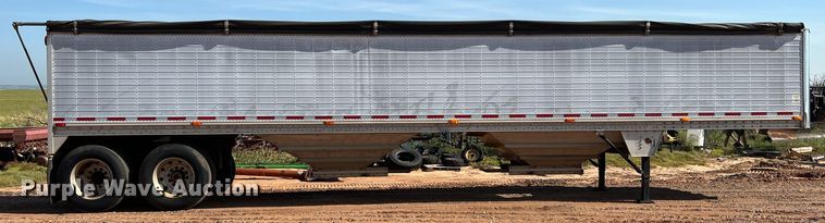 image for item DR5696 1997 Wilson DWH-400B  grain trailer