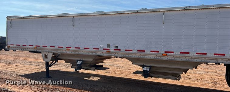 image for item DR5696 1997 Wilson DWH-400B  grain trailer