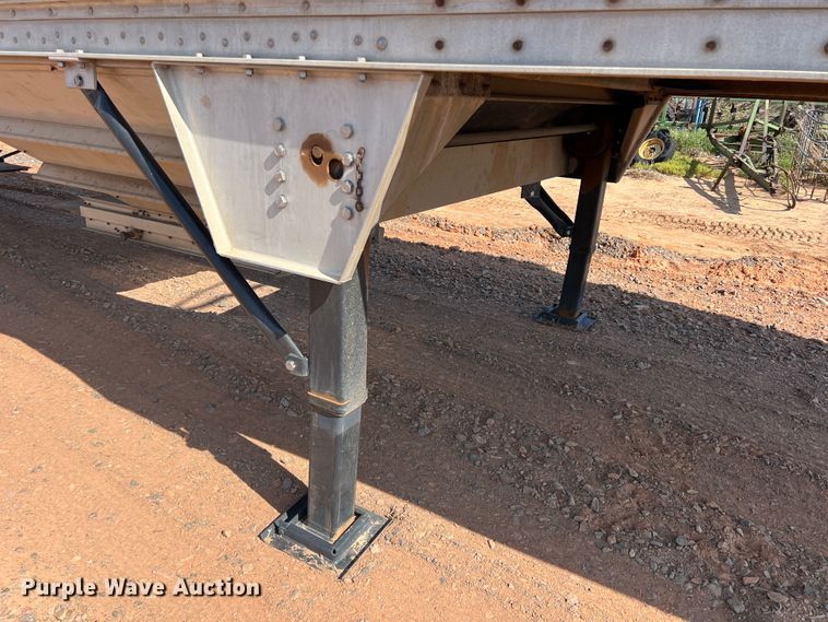 image for item DR5696 1997 Wilson DWH-400B  grain trailer