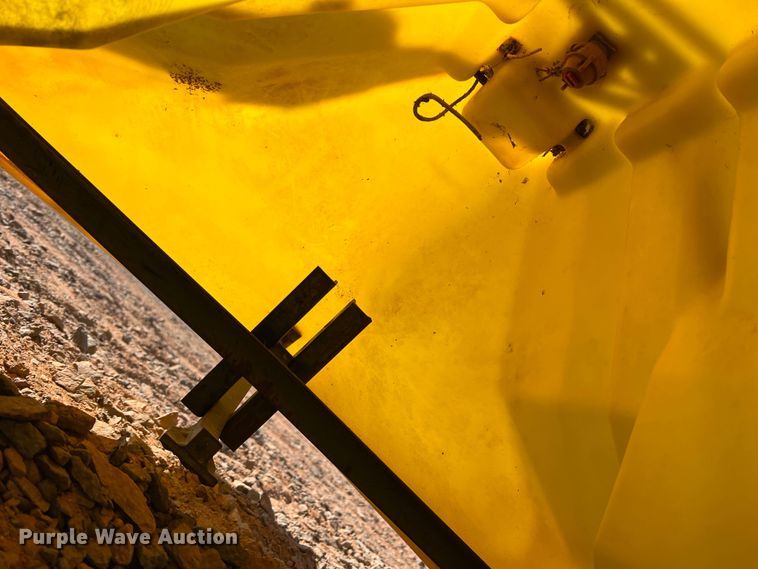 image for item DR5698 Redball 420  hooded sprayer