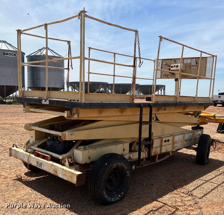 image for item DR5702 Scissor lift