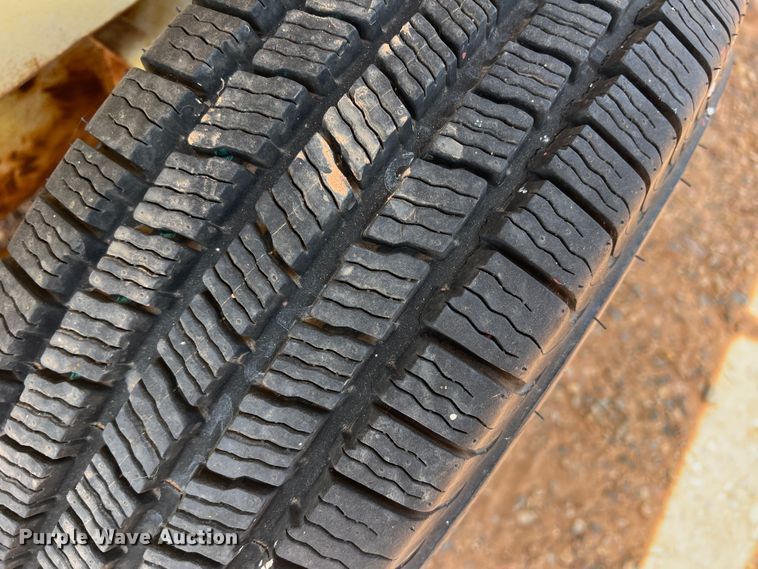 image for item DR5702 Scissor lift