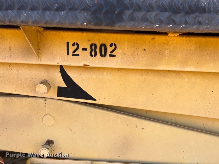 image for item DR5702 Scissor lift