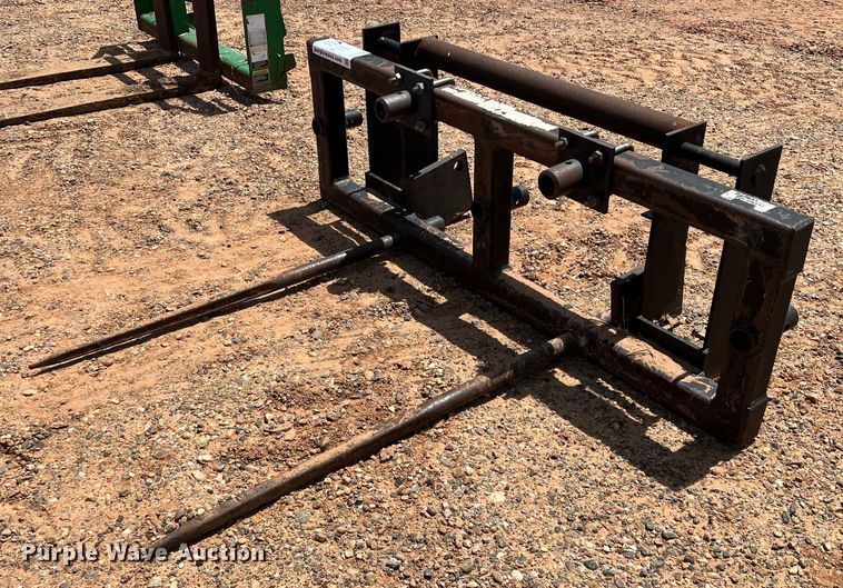 image for item DR5706 40"L bale spear