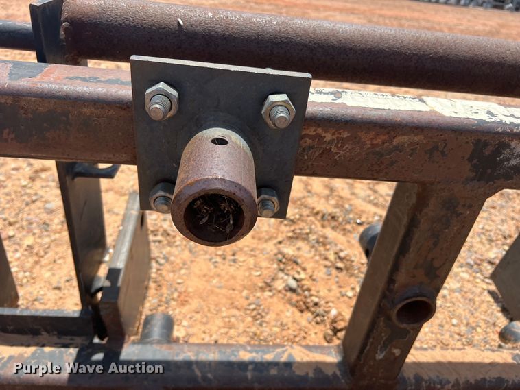 image for item DR5706 40"L bale spear