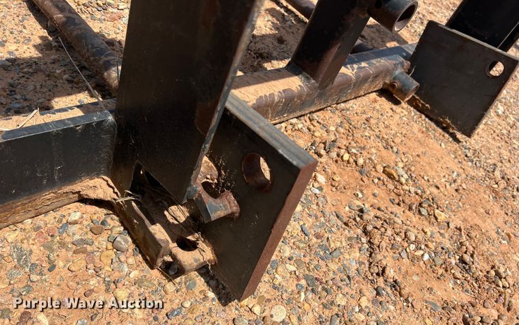 image for item DR5706 40"L bale spear